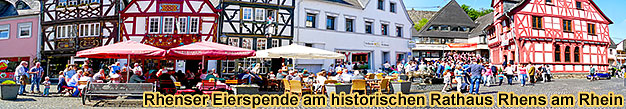 Rhenser Eierspende am historischen Rathaus Rhens am Rhein
